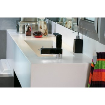 Showroom kupaonski namještaj interijera Silestone