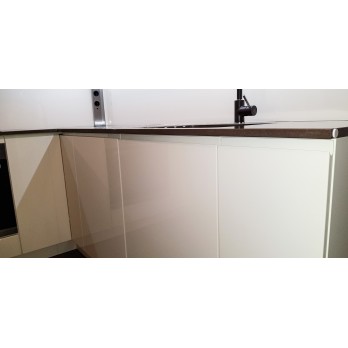 Kuhinja lakirani medijapan Silestone Iron Integrity