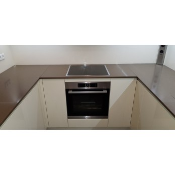 Kuhinja lakirani medijapan Silestone Iron Integrity