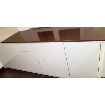 Kuhinja lakirani medijapan Silestone Iron Integrity