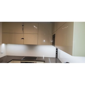 Kuhinja lakirani medijapan Silestone Iron Integrity