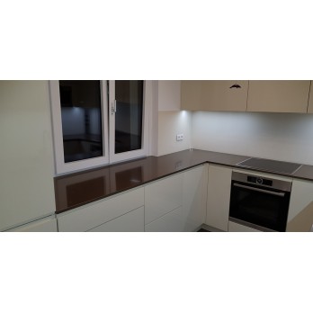 Kuhinja lakirani medijapan Silestone Iron Integrity