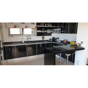 Kuhinjska radna ploča Silestone Negro Stellar