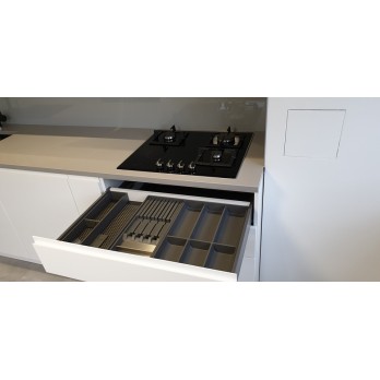 Kuhinja lakirani medijapan mat Silestone Kensho radna ploča